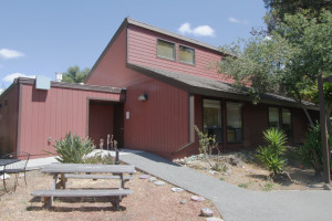 Mariposa House outside photo